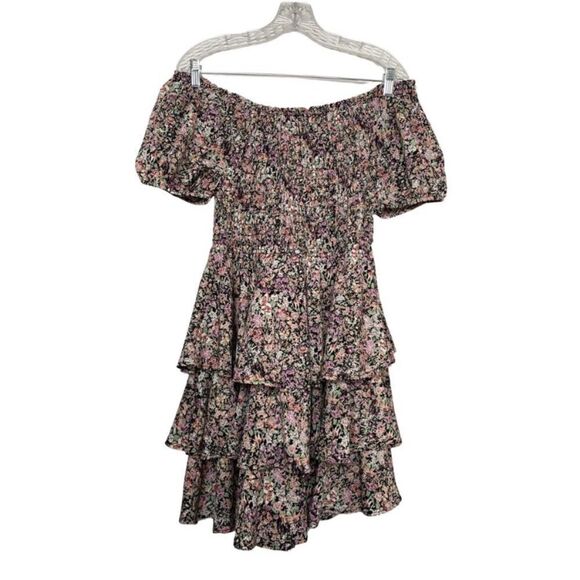✨🆕✨ Kori Floral Smocked Off the Shoulder Dress 👗 ✨ - Picture 6 of 10